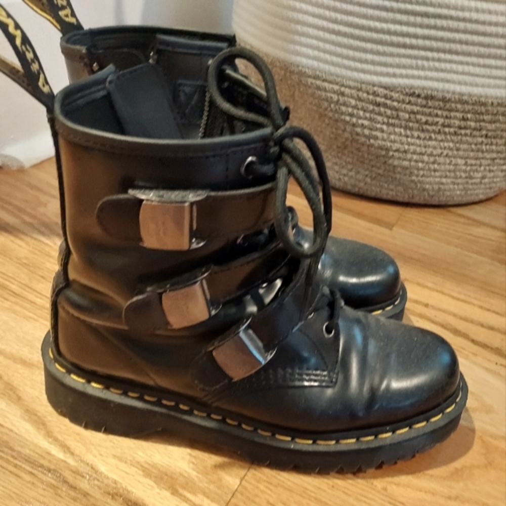 Dr. Martens - Fenimore Buckle Accent Boots